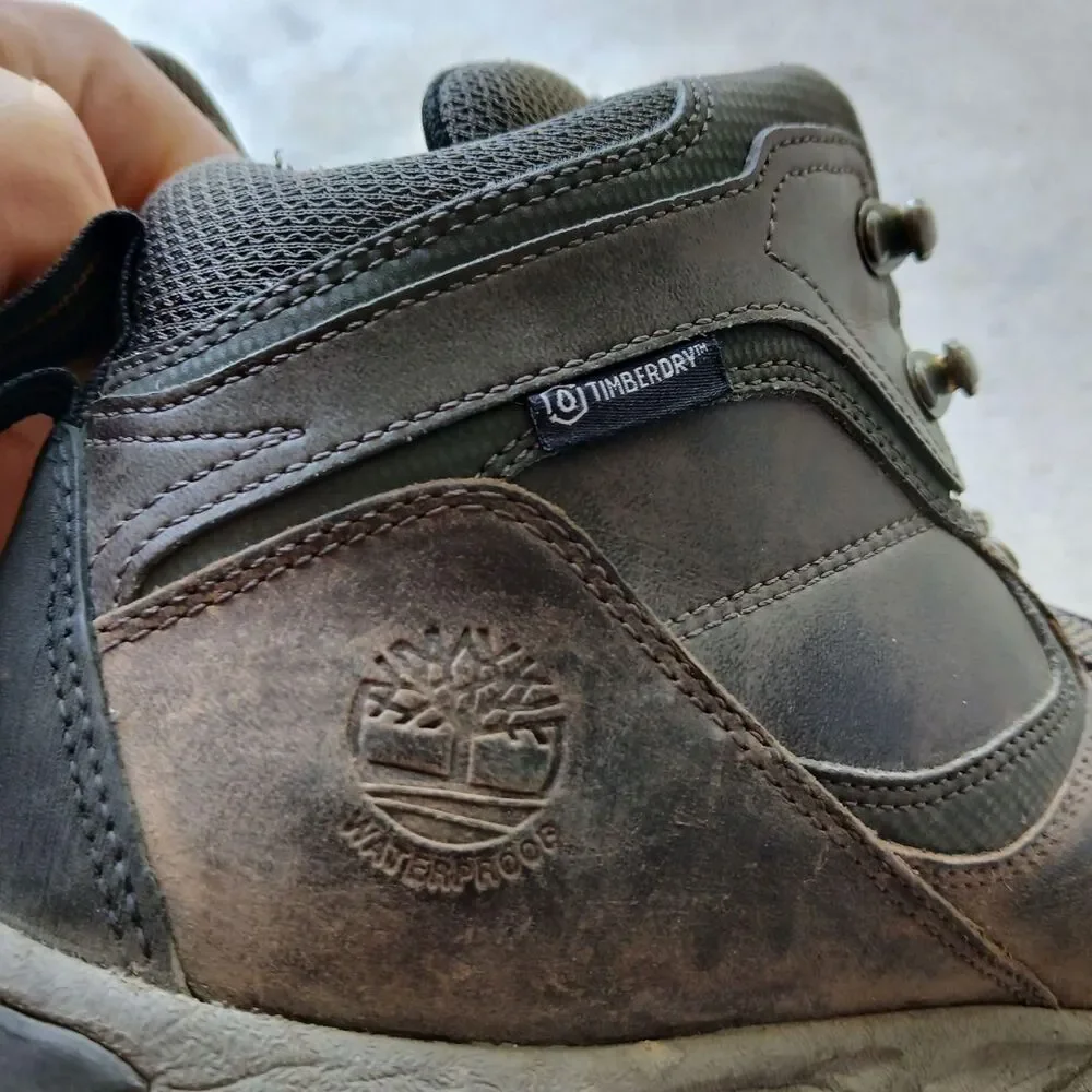 Timberland Men's Navy and Black Boots